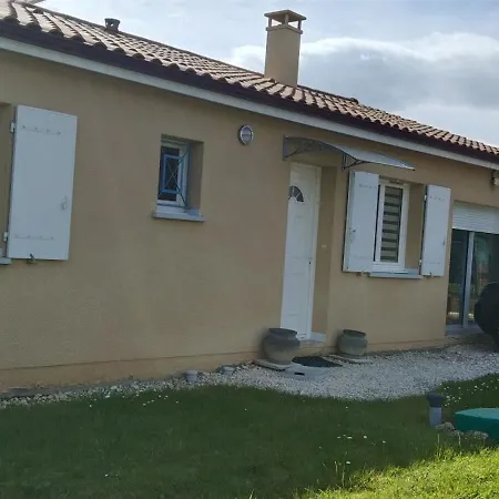 Maison Agreable Dans Le Blayais Cézac Esterno foto