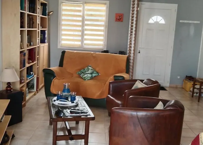 Maison Agreable Dans Le Blayais